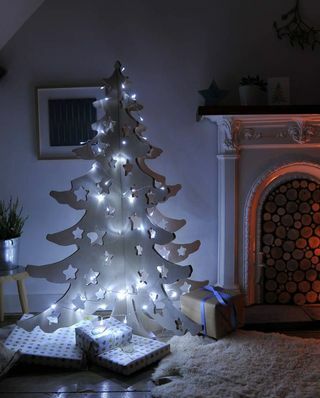 עץ חג המולד אלטרנטיבי מעץ 4ft