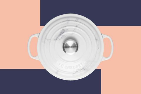 Le Creuset מוסיפה אוסף תבניות ברזל יצוק משיש