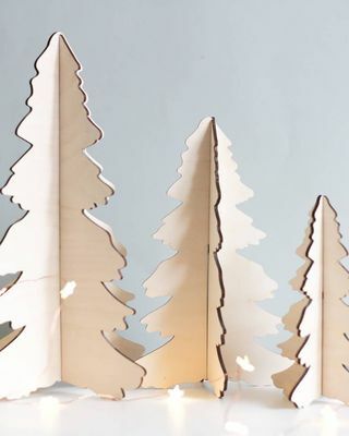סט של שלושה עצי עץ אלטרנטיביים מעץ חג המולד