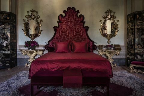 villa balbiano house of gucci airbnb ליידי גאגא אל פאצ'ינו אדם הנהג ג'ארד לטו