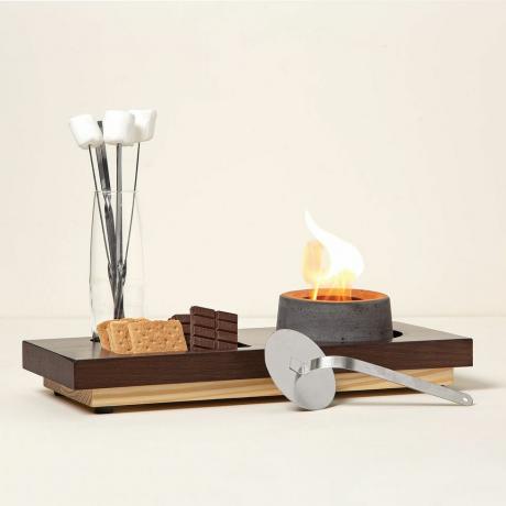 S'mores Fire Pit מקורה