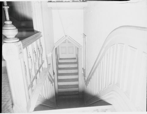 גרם מדרגות בבית המסתורין של וינצ'סטר
