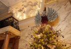 מלון EDITION בלונדון חושף עץ חג המולד הקסום